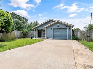 2700 N 6th St, Rogers, AR 72756
