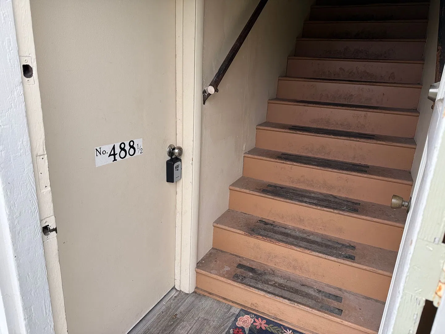 Large downstairs 1 bedroom apartment! — Photo 2