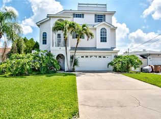 2011 Bayview Pl, Indian Rocks Beach, FL 33785