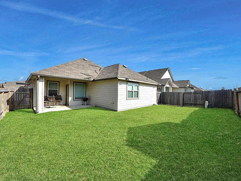 9447 Klein Ln — Photo 37