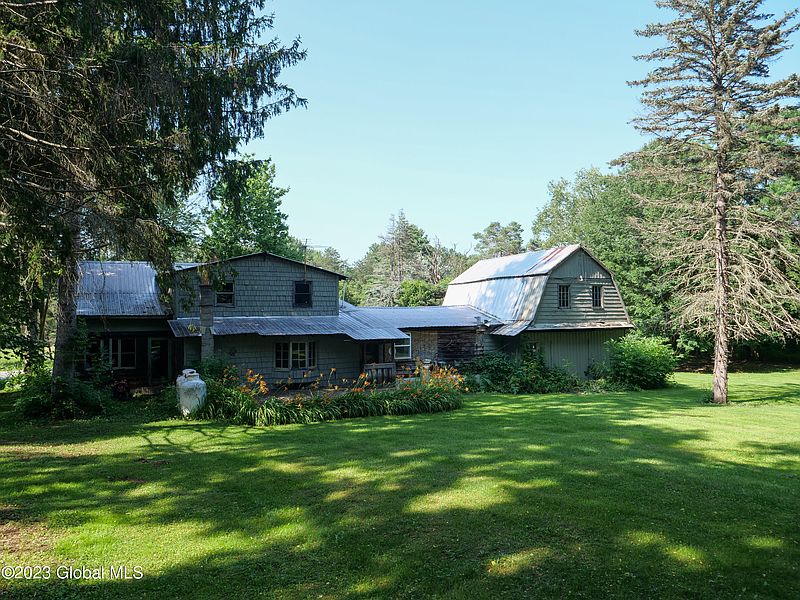 4th image of 1064 W Galway Road