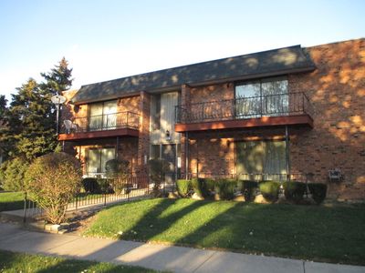 609 N Carroll Pkwy APT 203, Glenwood, IL, 60425