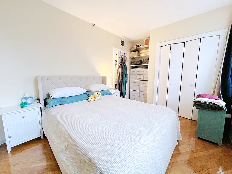 100 W Cedar St #3 — Photo 5