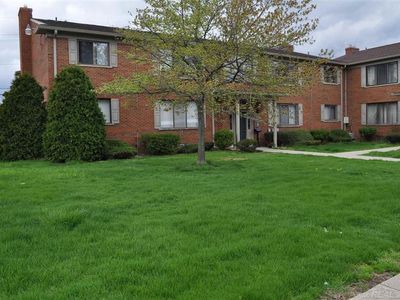 32700 Harper Ave, Saint Clair Shores, MI, 48082