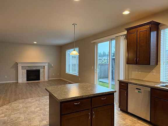 4th image of 17929 122nd Street Ct E