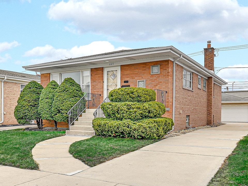 1st image of 665 Hoxie Ave