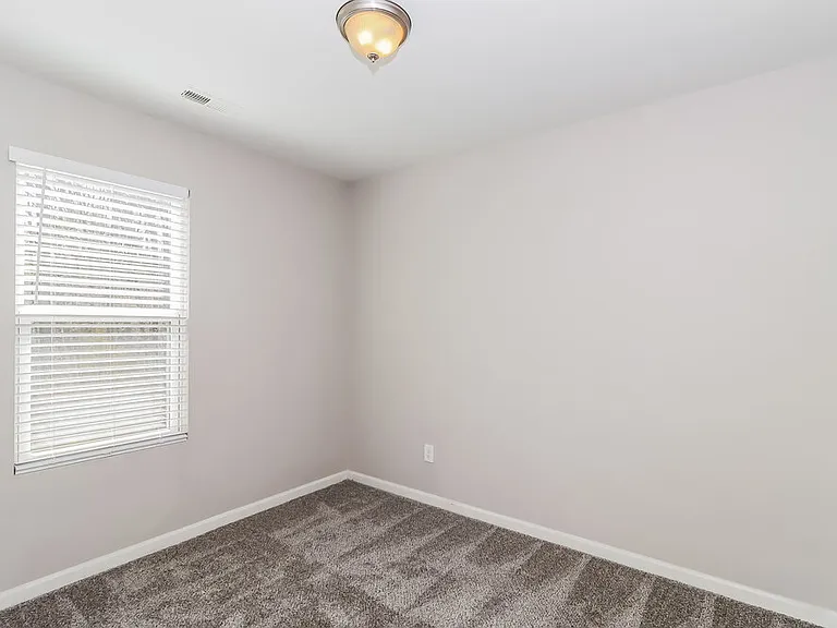 7413 Hidden Creek Dr — Photo 13