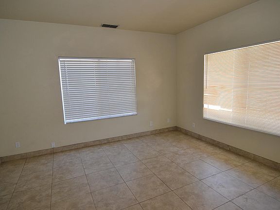 2nd image of 2501 Vienna Ct