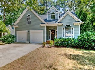 104 Norwalk St, Holly Springs, NC 27540