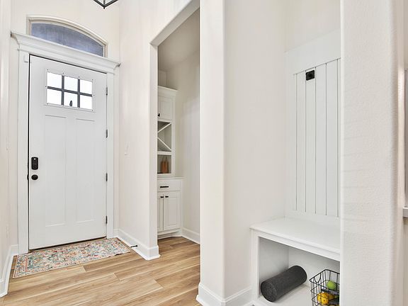 5th image of 712 N 7th St