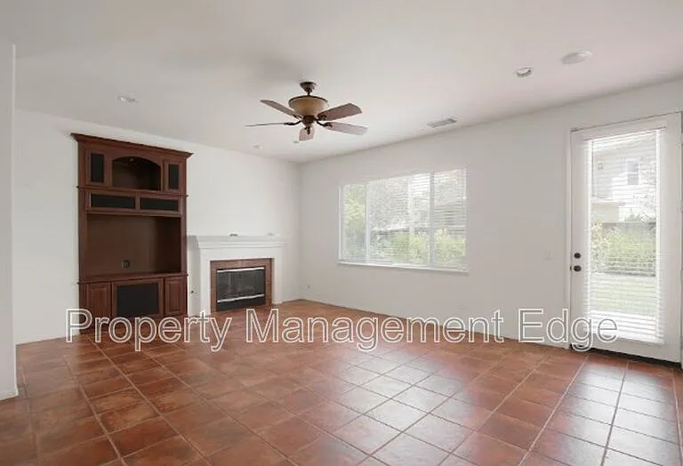 23536 Silverwood St — Photo 7