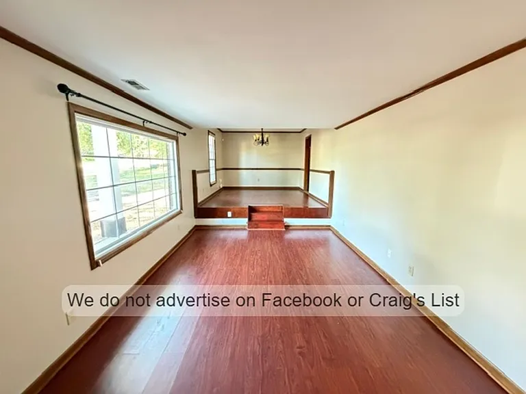 3517 Gowan Ln — Photo 3