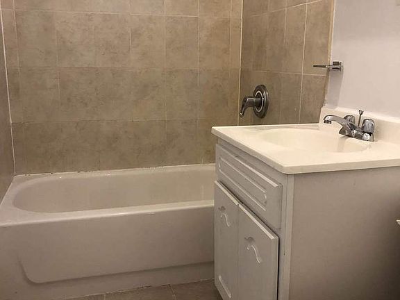 5th image of 331 E 109th St APT 5A