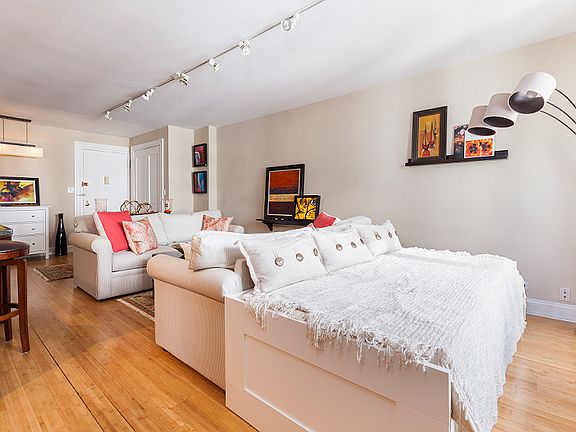 2nd image of 301 E 63rd St APT 12H