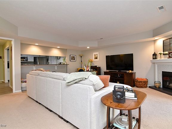 5th image of 8595 Scenicview Dr APT 203