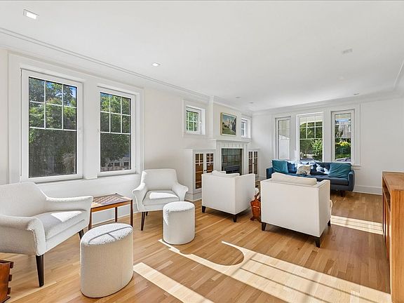 5th image of 3903 Legation St NW
