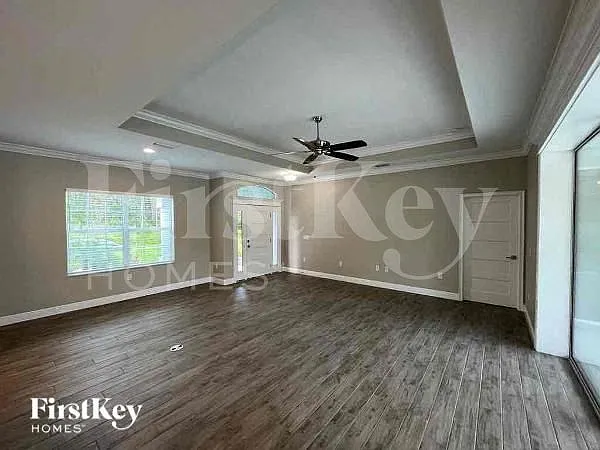 4099 Carver St — Photo 3