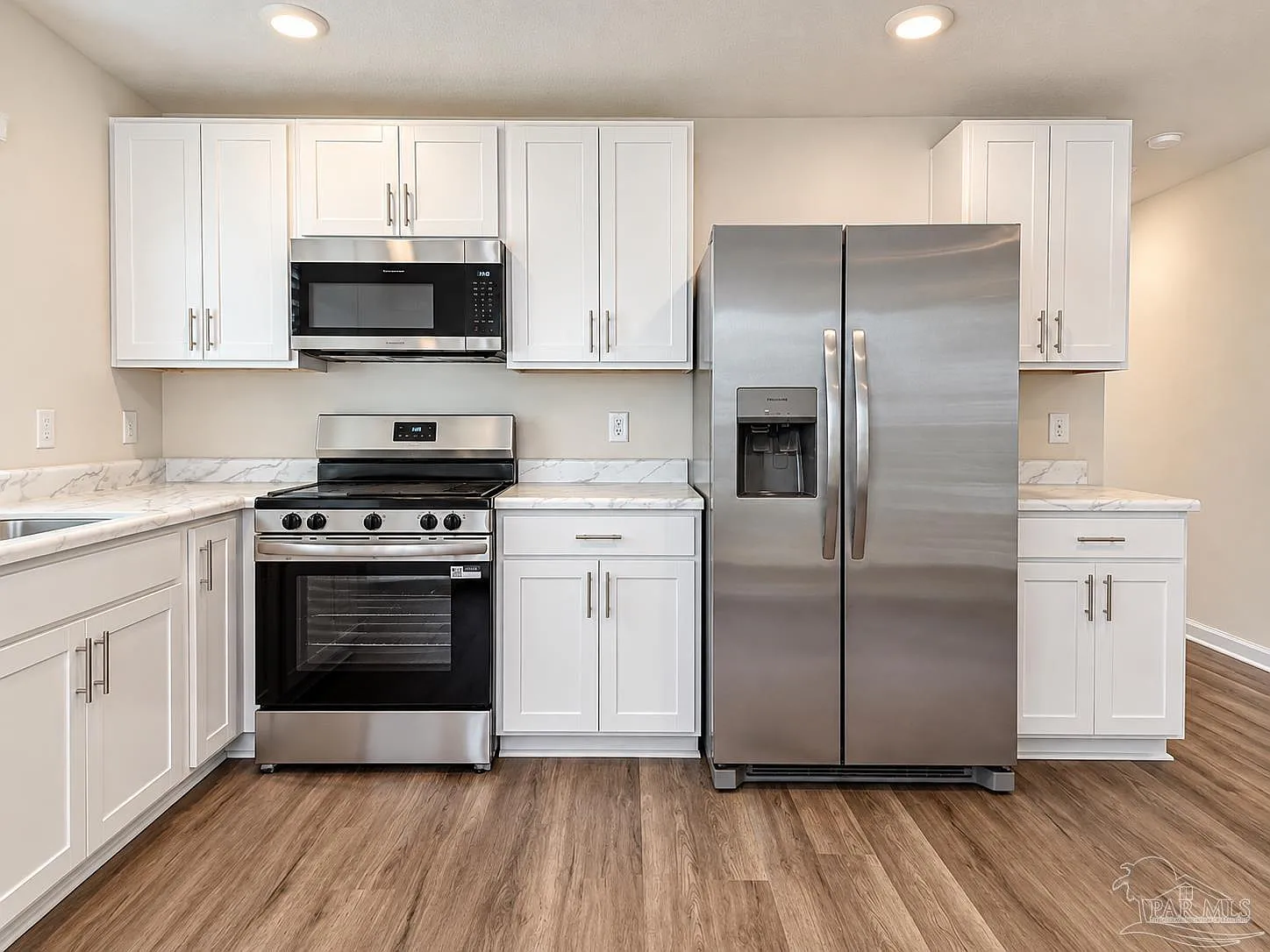 3 bed, 1205 sqft, $1,950 — Photo 4
