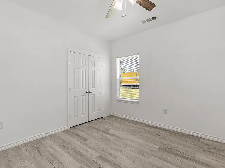 1215 Kellum St #1 — Photo 10