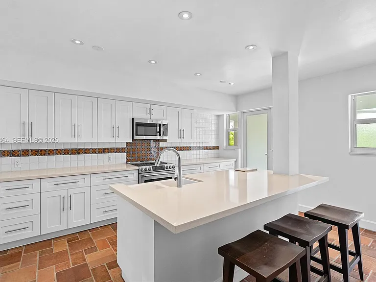 10190 Collins Ave #306/308 — Photo 20