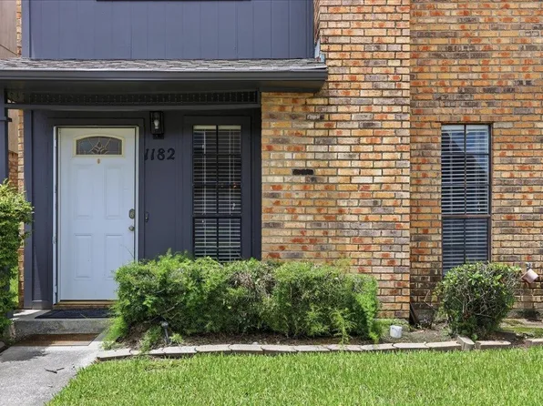 1182 Green Meadow St, Beaumont, TX 77706