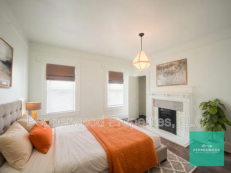 479 Peronneau St — Photo 5