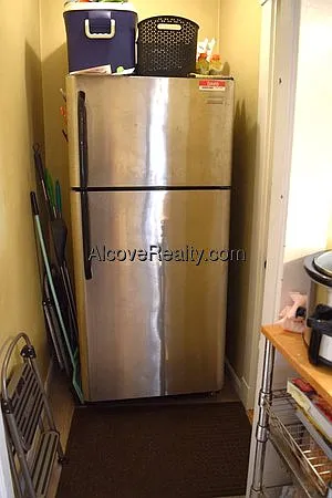 7 bed, 2.0 bath, $7,700 — Photo 2