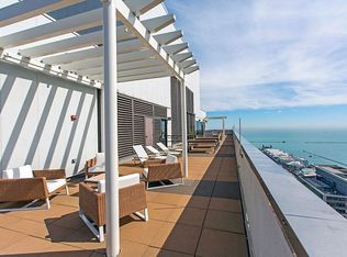 Axis Apartments and Lofts, Chicago, IL 60611