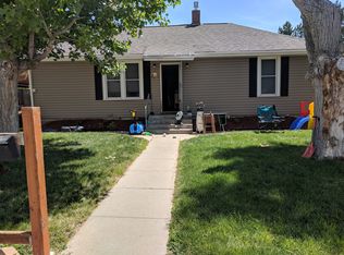 315 N 9th St, Thermopolis, WY 82443