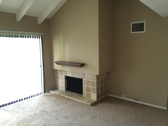 3rd image of 548 Woodside Oaks APT 6