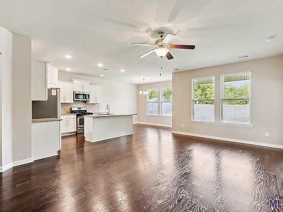 3rd image of 39454 Legacy Lake Dr