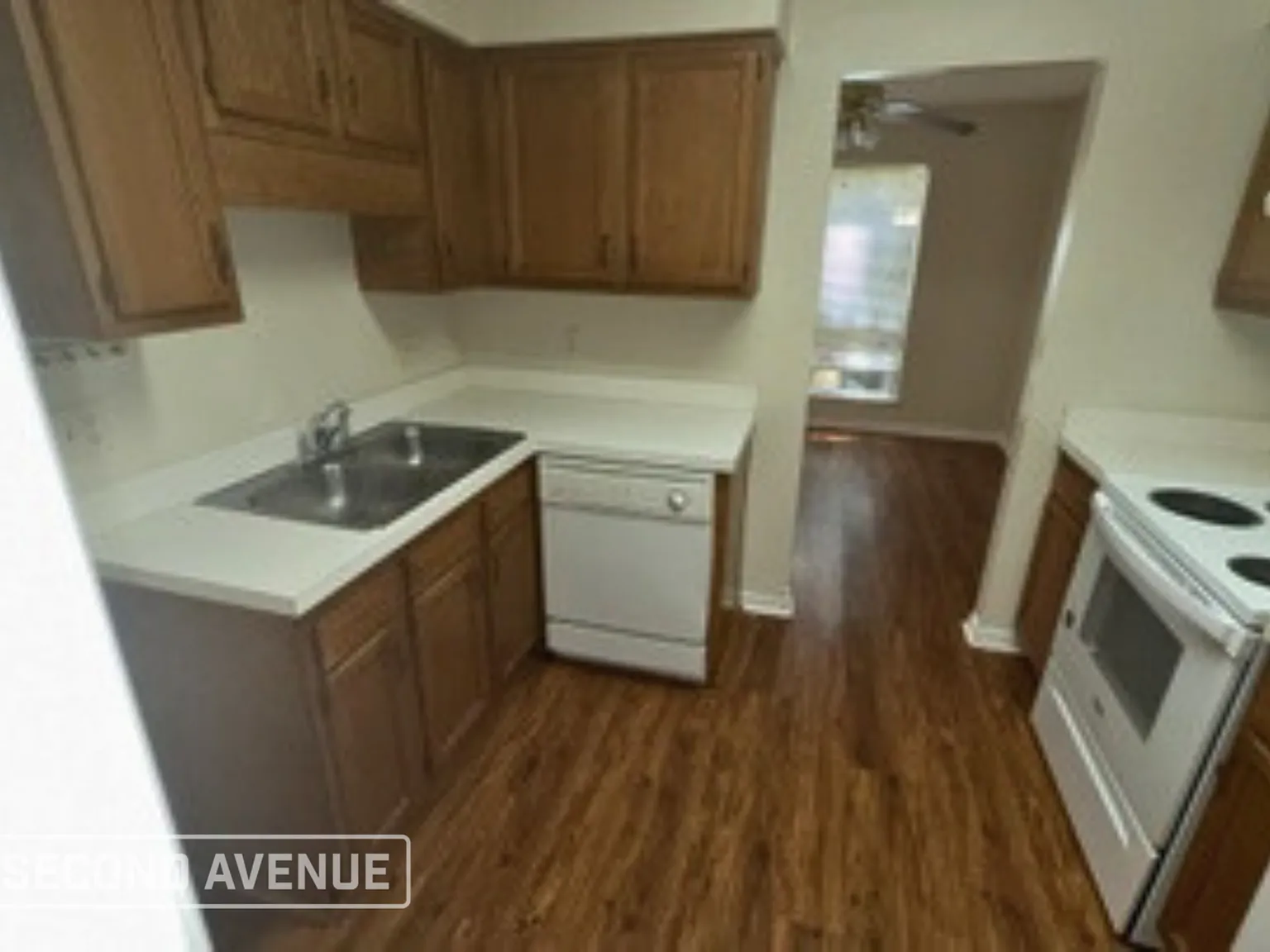 3 bed, 3.0 bath, 1464 sqft, $1,495 — Photo 4