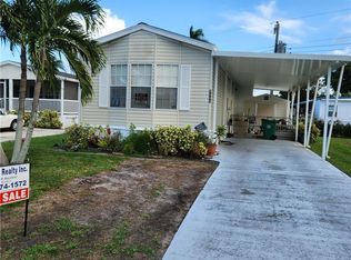 8550 SW 20th Pl, Davie, FL 33324