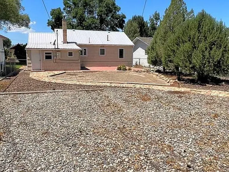 1028 Grand Ave — Photo 15