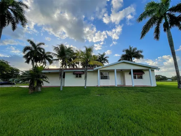 18121 SW 50 Street, Southwest Ranches, FL 33331