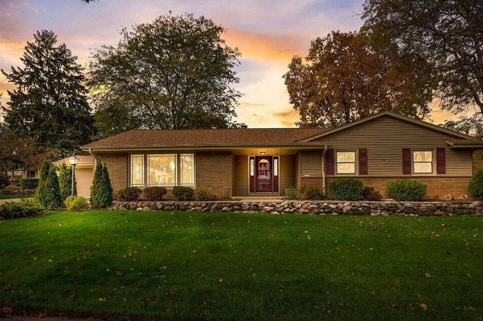 1st image of 8115 South Mona COURT