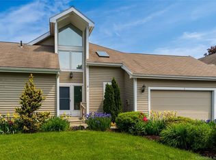 2 Dover Ct UNIT 2, Mystic, CT 06355