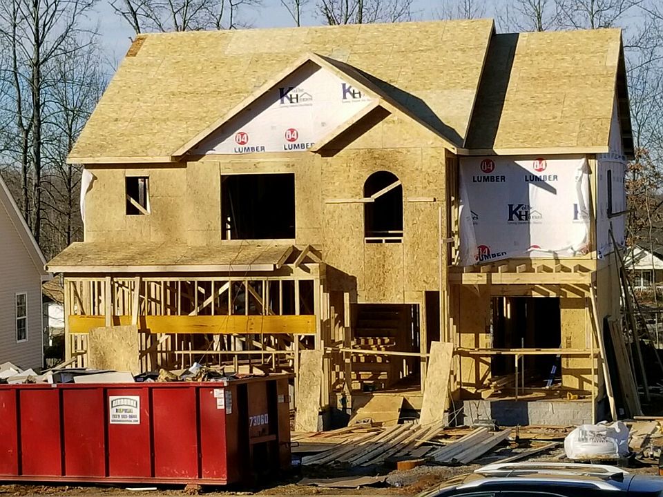1st image of 2 Chestnut Dr