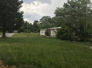 9600 Town Creek Rd, Lenoir City, TN 37772