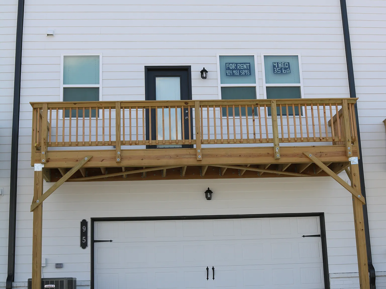3 bed, 3.5 bath, 2265 sqft, $2,125 — Photo 3
