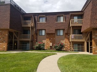 12341 Maverick Dr APT E, Maryland Heights, MO 63043