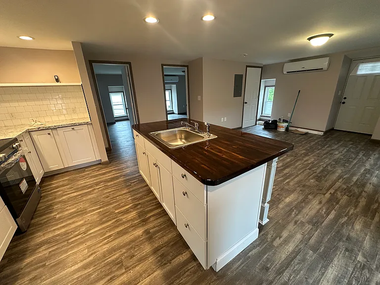 107B N Market St — Photo 6