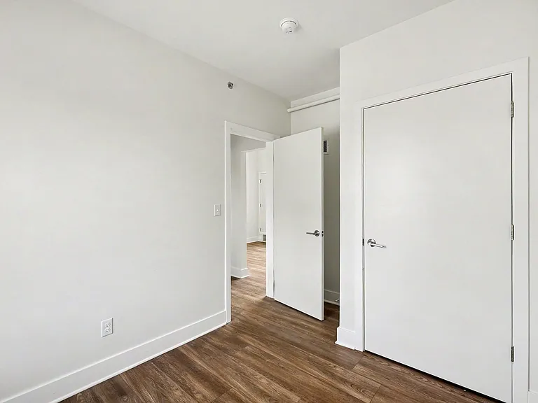 4729 Rohns St #1A — Photo 15
