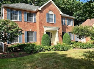 29235 Cowles Dr, Bay Village, OH