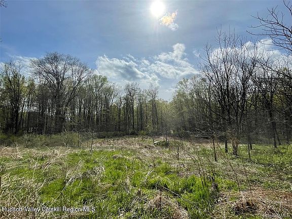 4th image of 24 Beck Road