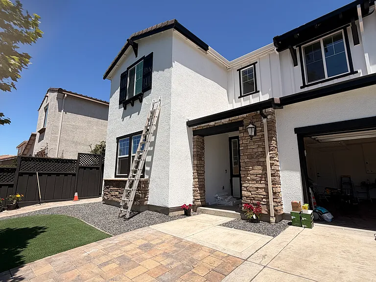 1600 Ranch Ln — Photo 1