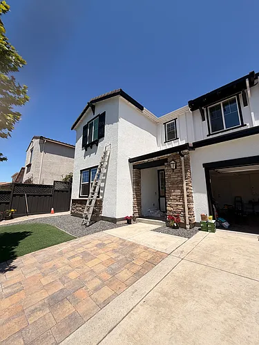 1600 Ranch Ln Photo 1