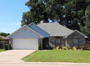 2804 Bruce St, Conway, AR 72034