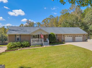 66 Dennis Dr, Commerce, GA 30529