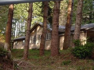 93205 Rainmaker Ln, Coos Bay, OR 97420